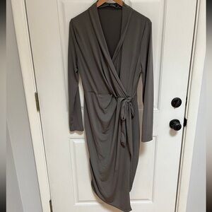 Boohoo midi faux wrap dress size 10 green